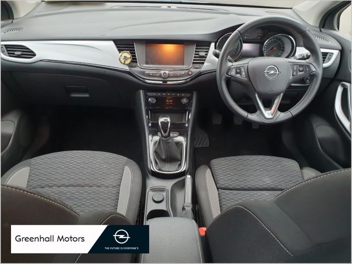 Opel Astra 2021