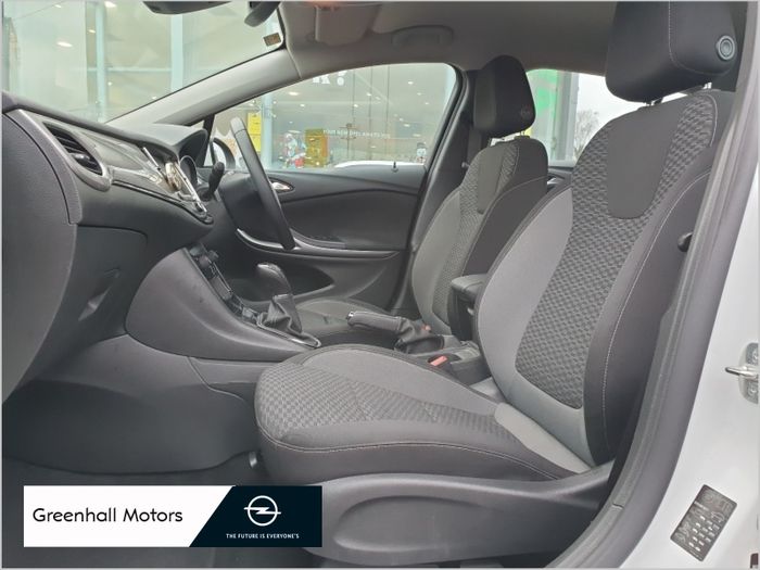 Opel Astra 2021