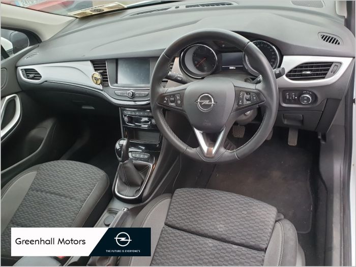 Opel Astra 2021