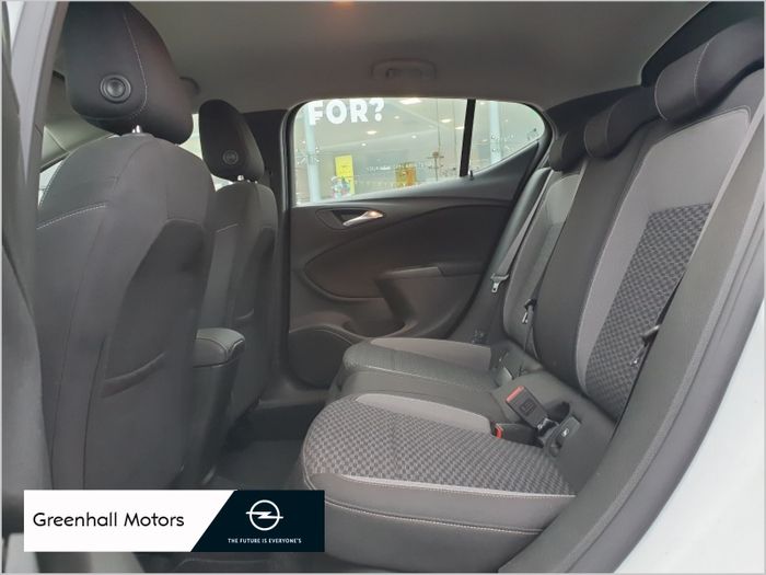 Opel Astra 2021