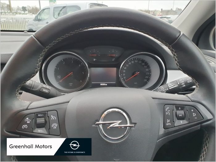Opel Astra 2021
