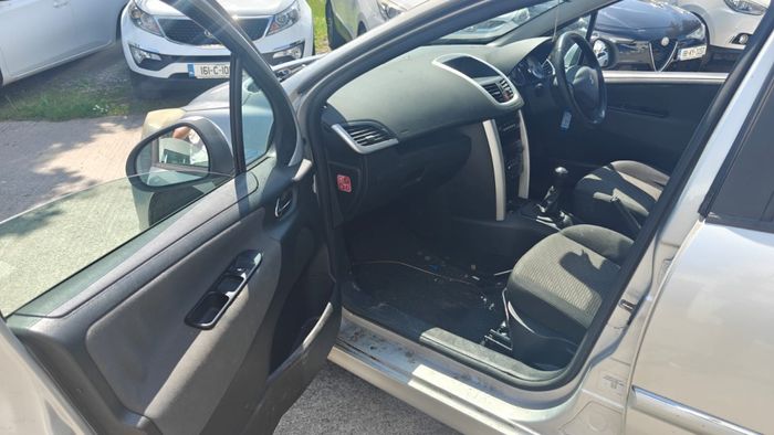 Peugeot 207 2010