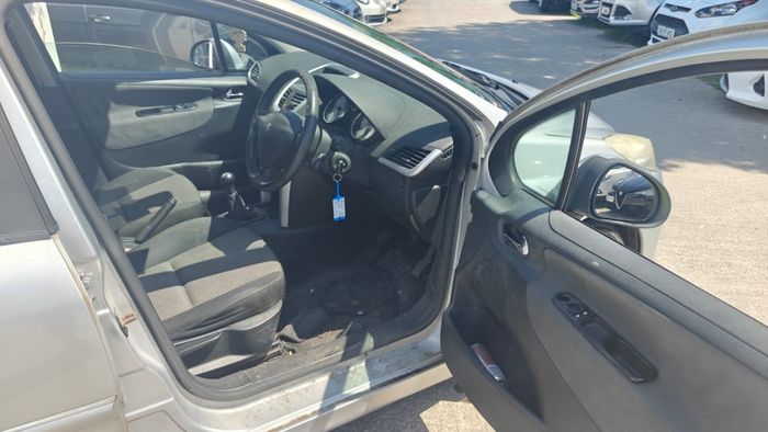 Peugeot 207 2010