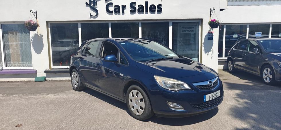 Opel Astra 2011