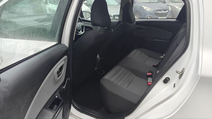 Toyota Yaris 2016