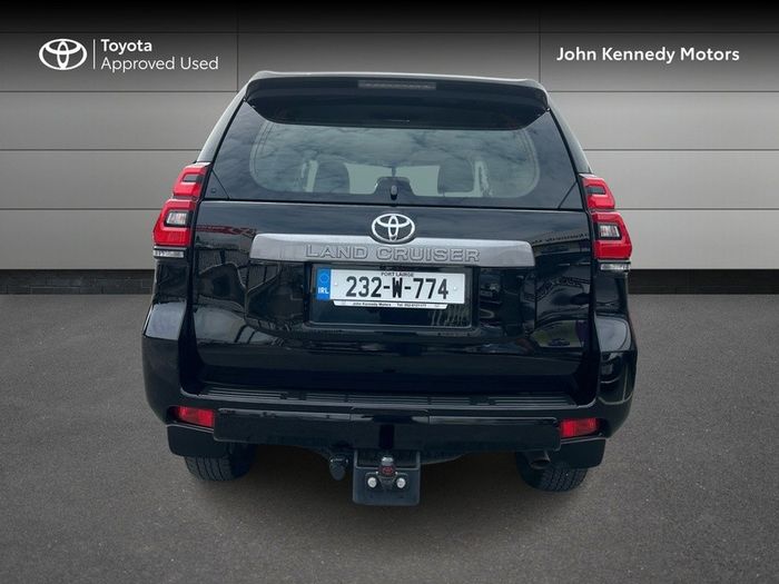Toyota Landcruiser 2023