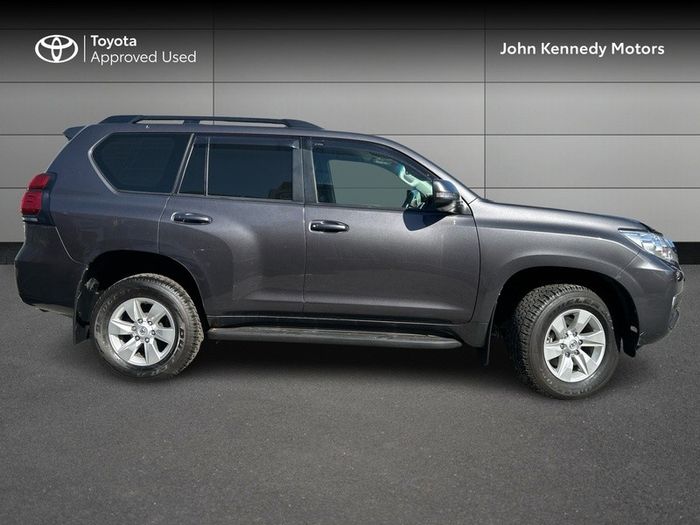 Toyota Landcruiser 2023