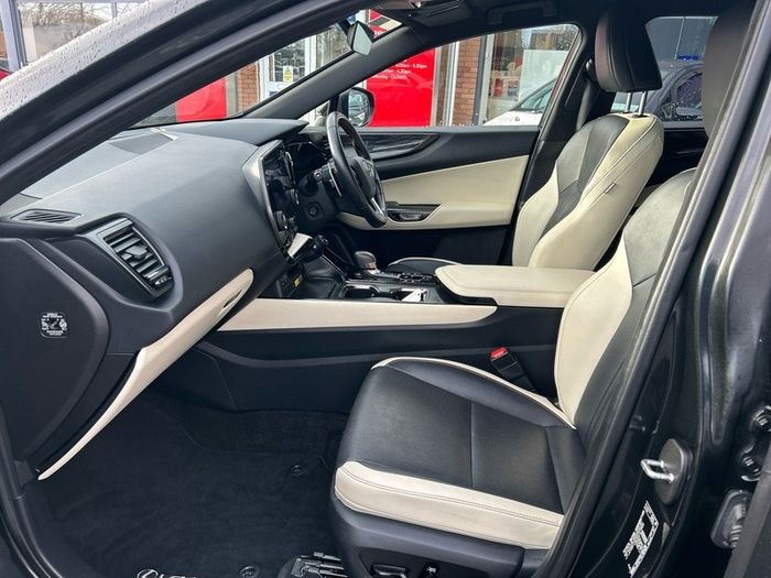 Lexus NX 2024