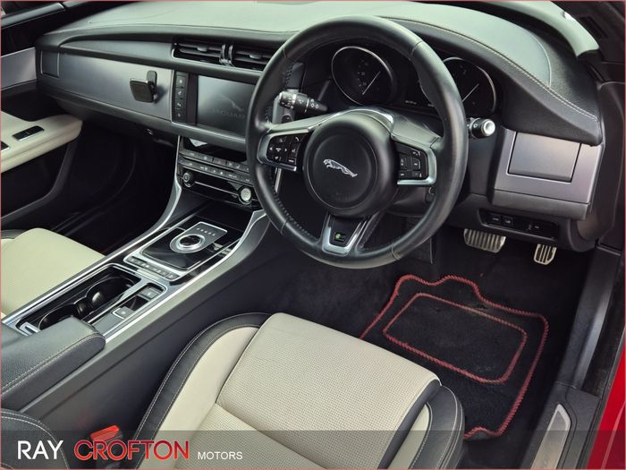 Jaguar XF 2016