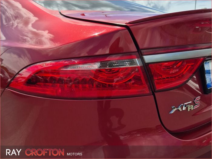 Jaguar XF 2016