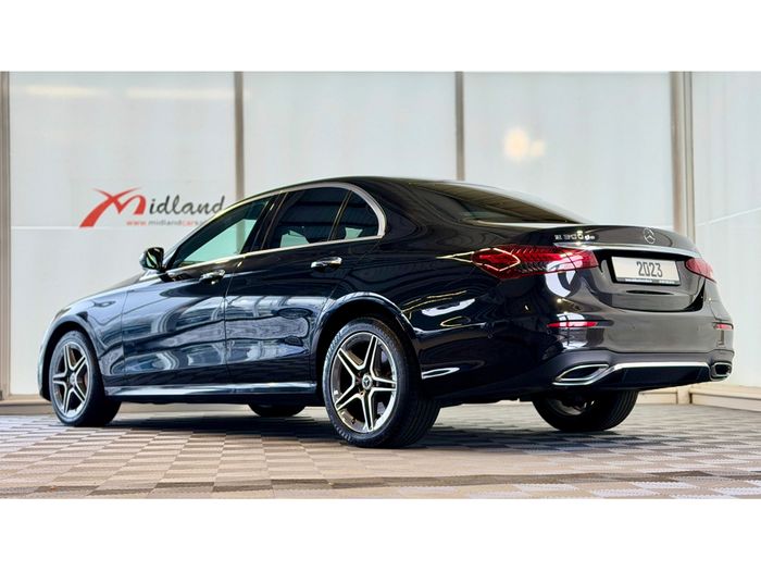 Mercedes-Benz E-Class 2023