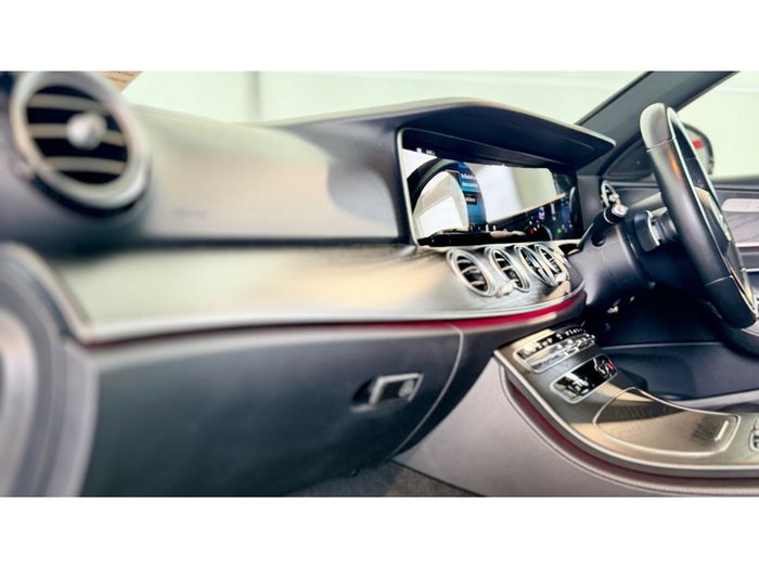 Mercedes-Benz E-Class 2023