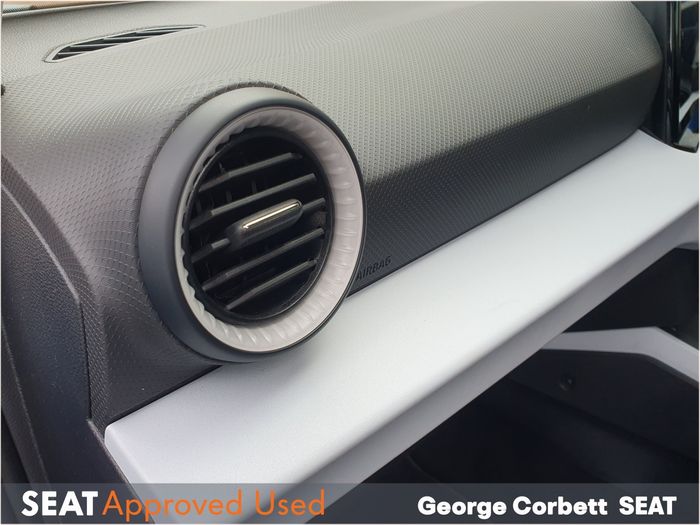 SEAT Arona 2023