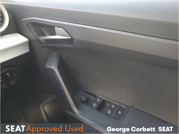 SEAT Arona 2023