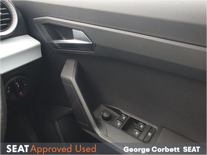 SEAT Arona 2023