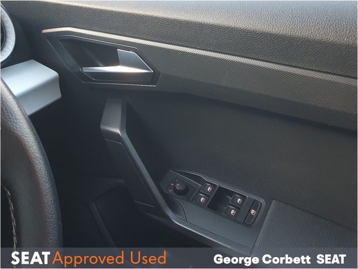 SEAT Arona 2023