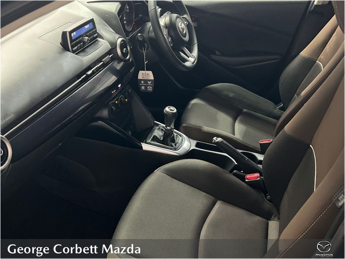 Mazda 2 2021