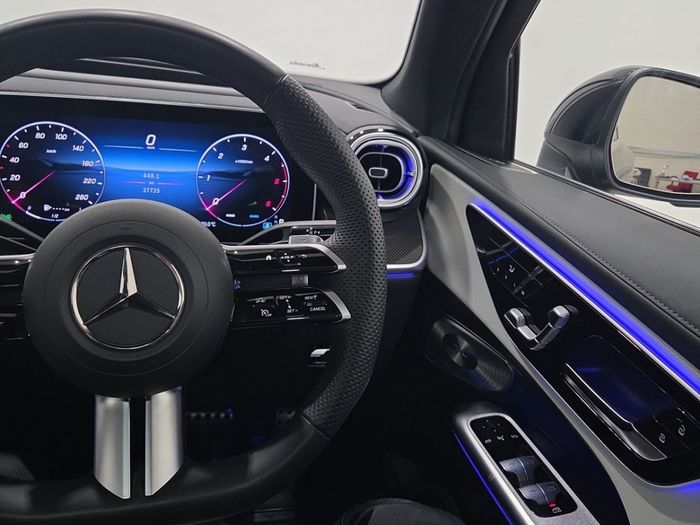 Mercedes-Benz GLC 2025
