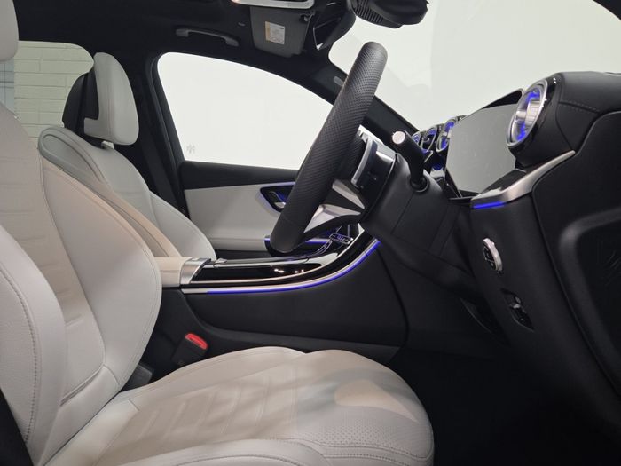Mercedes-Benz GLC 2025