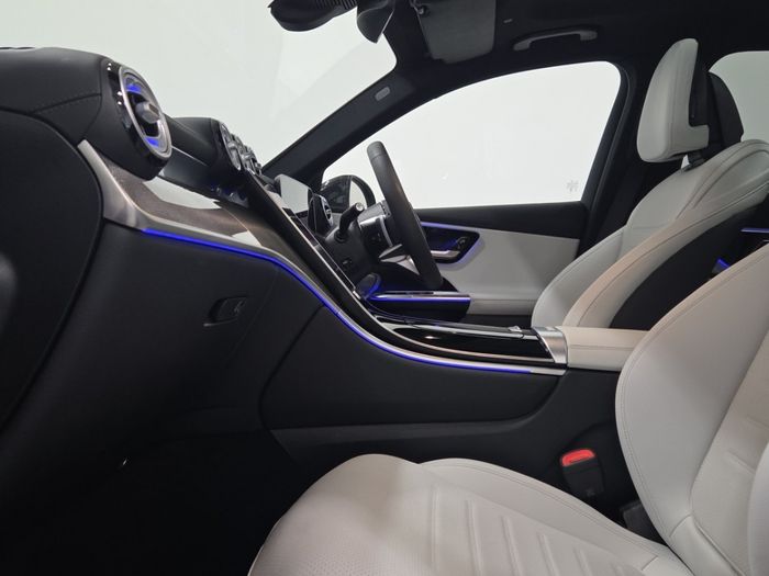Mercedes-Benz GLC 2025