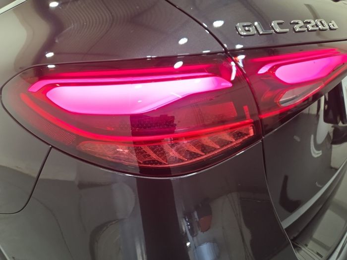 Mercedes-Benz GLC 2025