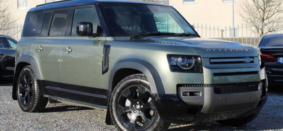 Land Rover Defender 2022