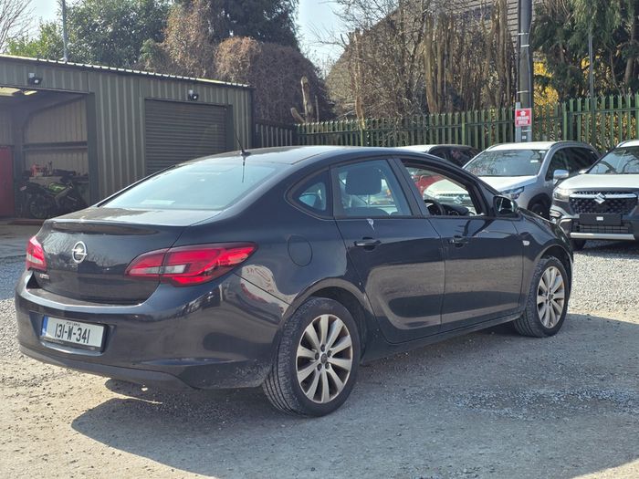 Opel Astra 2013