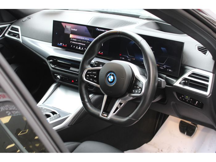 BMW i4 2025