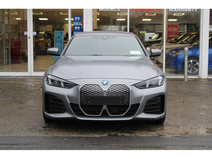 BMW i4 2025
