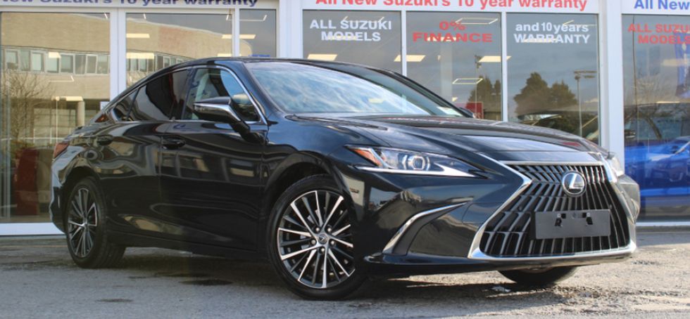 Lexus ES 300h 2023