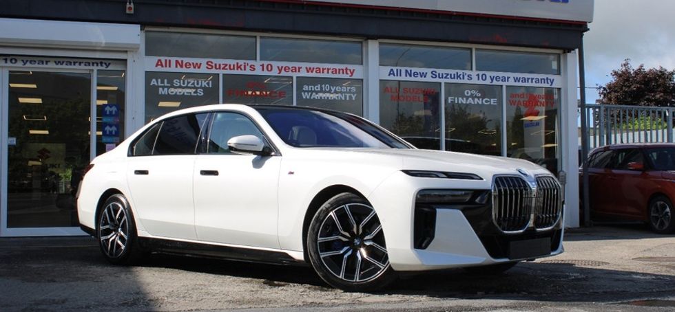 BMW i7 2025