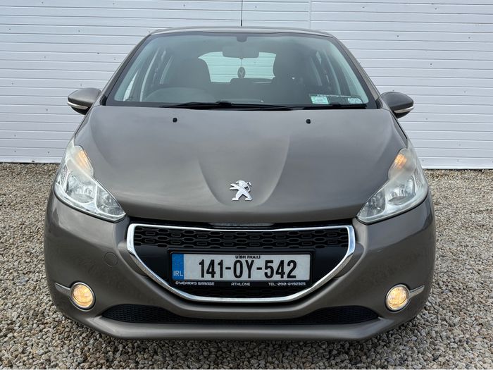 Peugeot 208 2014