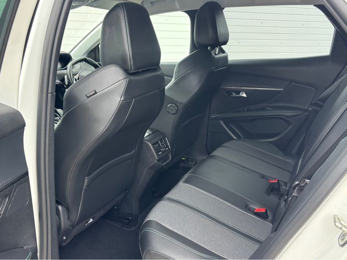 Peugeot 3008 2022