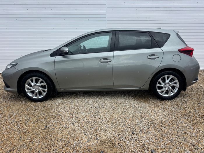 Toyota Auris 2016