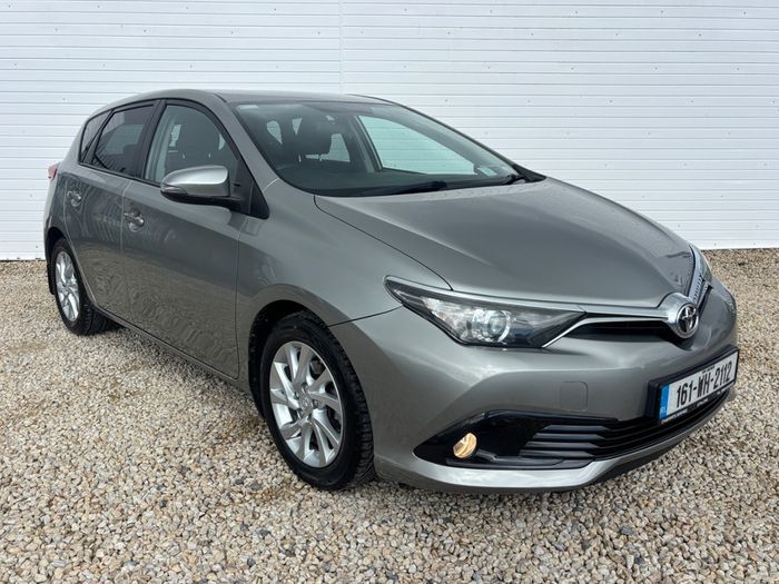 Toyota Auris 2016