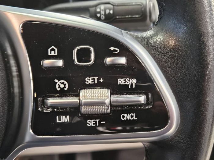 Mercedes-Benz GLA 2021