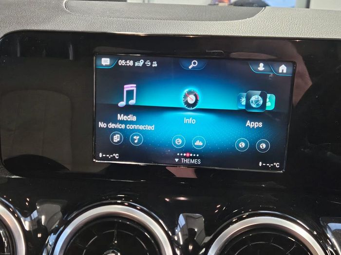 Mercedes-Benz GLA 2021