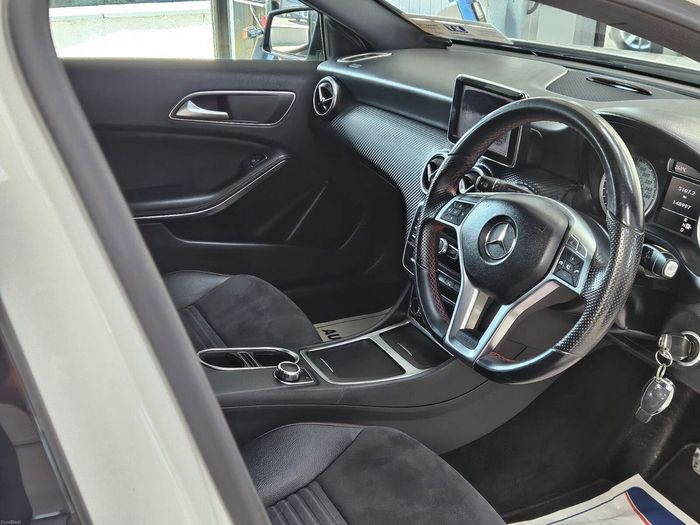 Mercedes-Benz B-Class 2013