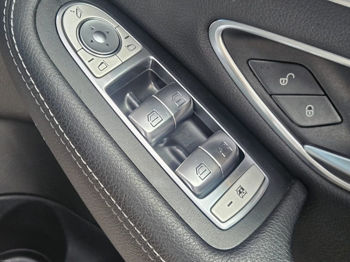 Mercedes-Benz C-Class 2019