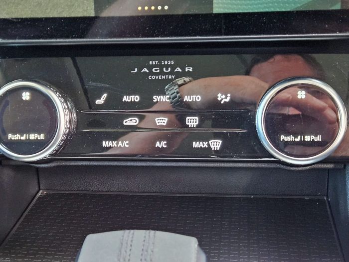 Jaguar F- PACE 2022