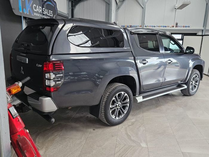 Mitsubishi L 200 2021