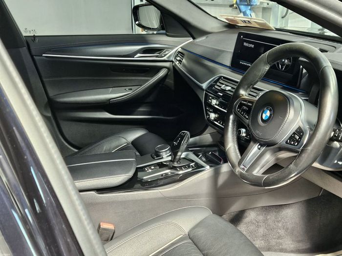 BMW 5 Series 2021