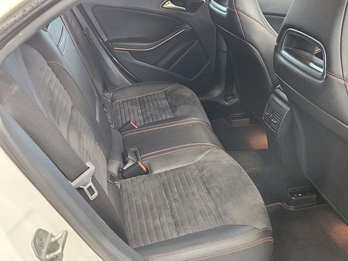 Mercedes-Benz CLA 2014