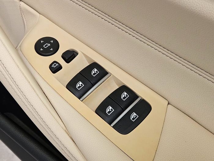 BMW 5 Series 2023