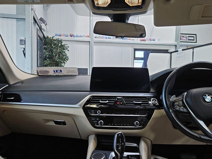 BMW 5 Series 2023