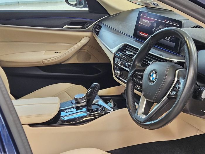 BMW 5 Series 2023