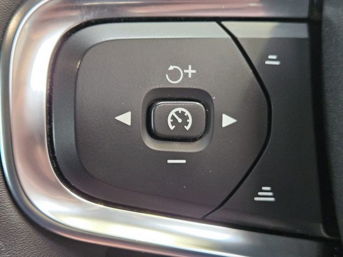 Volvo XC40 2022