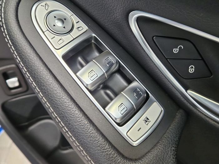 Mercedes-Benz C-Class 2019