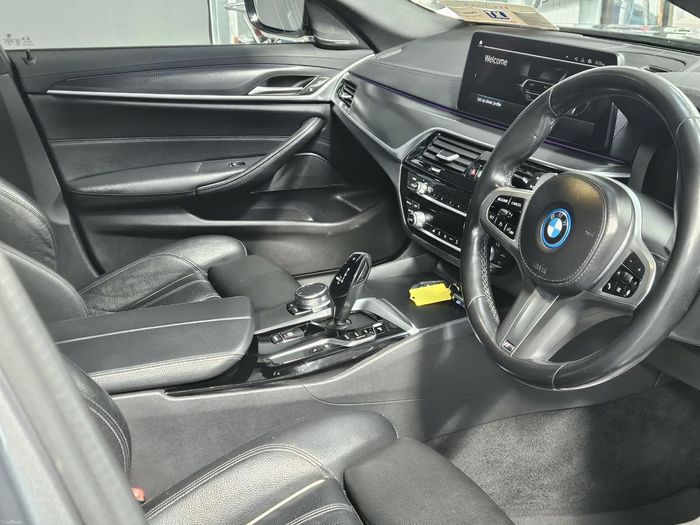 BMW 5 Series 2022