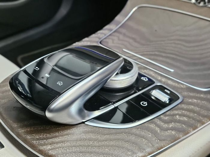 Mercedes-Benz E-Class 2020
